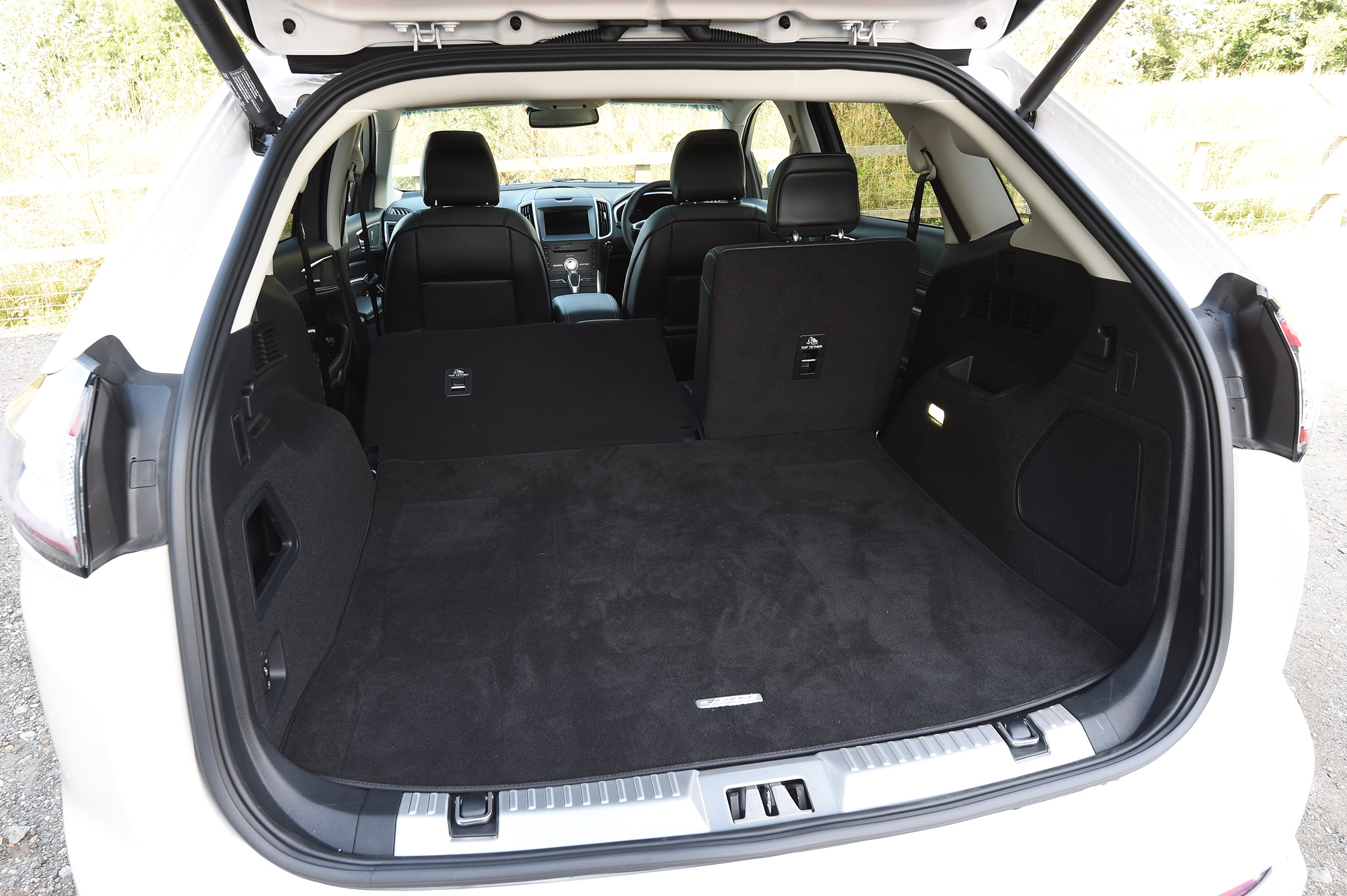 Ford Edge Vignale - boot