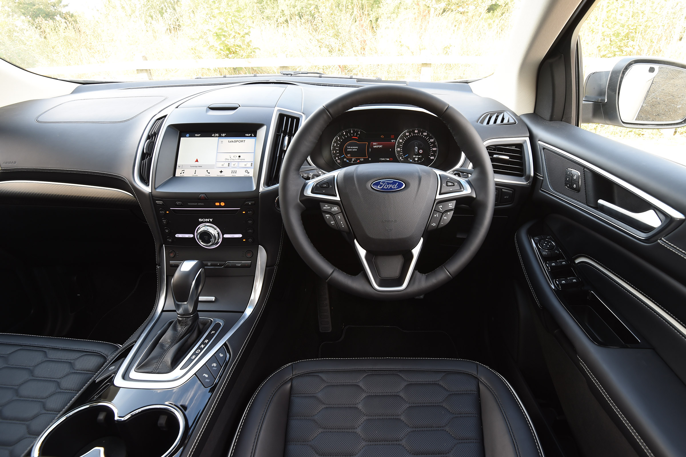 Ford Edge Vignale - dash