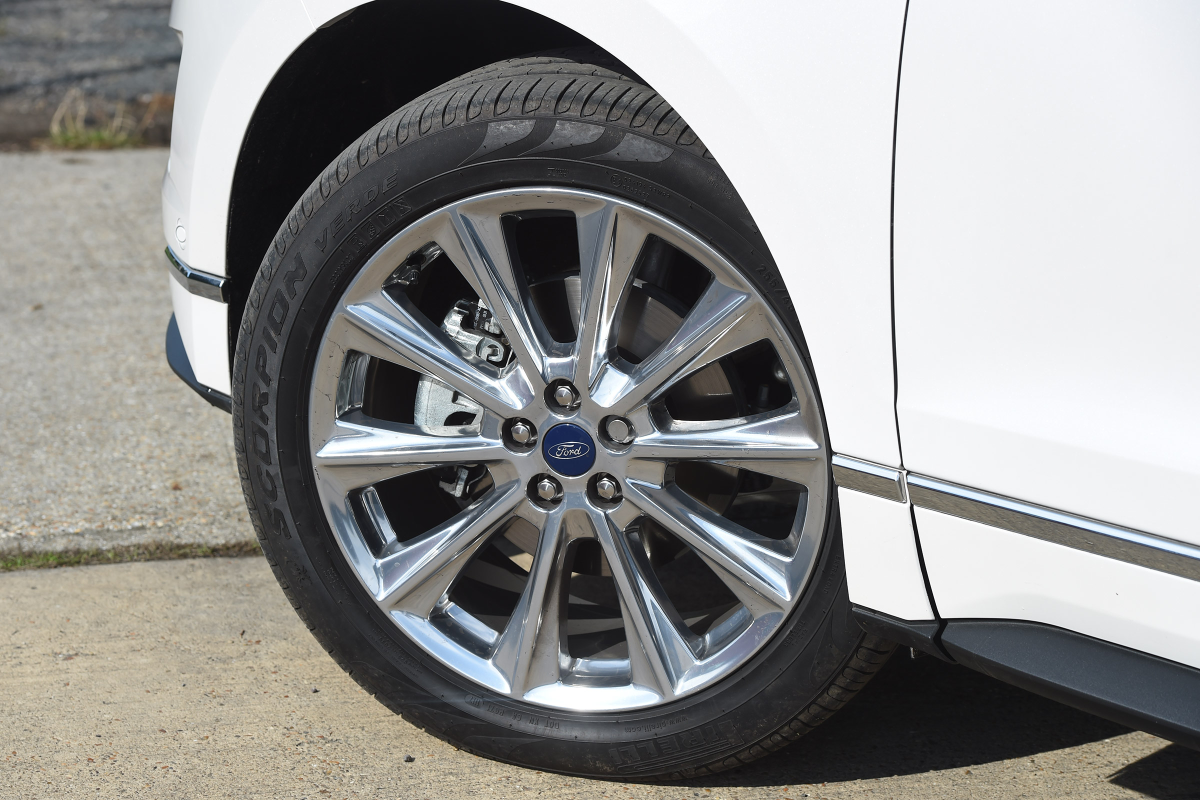 Ford Edge Vignale - wheel