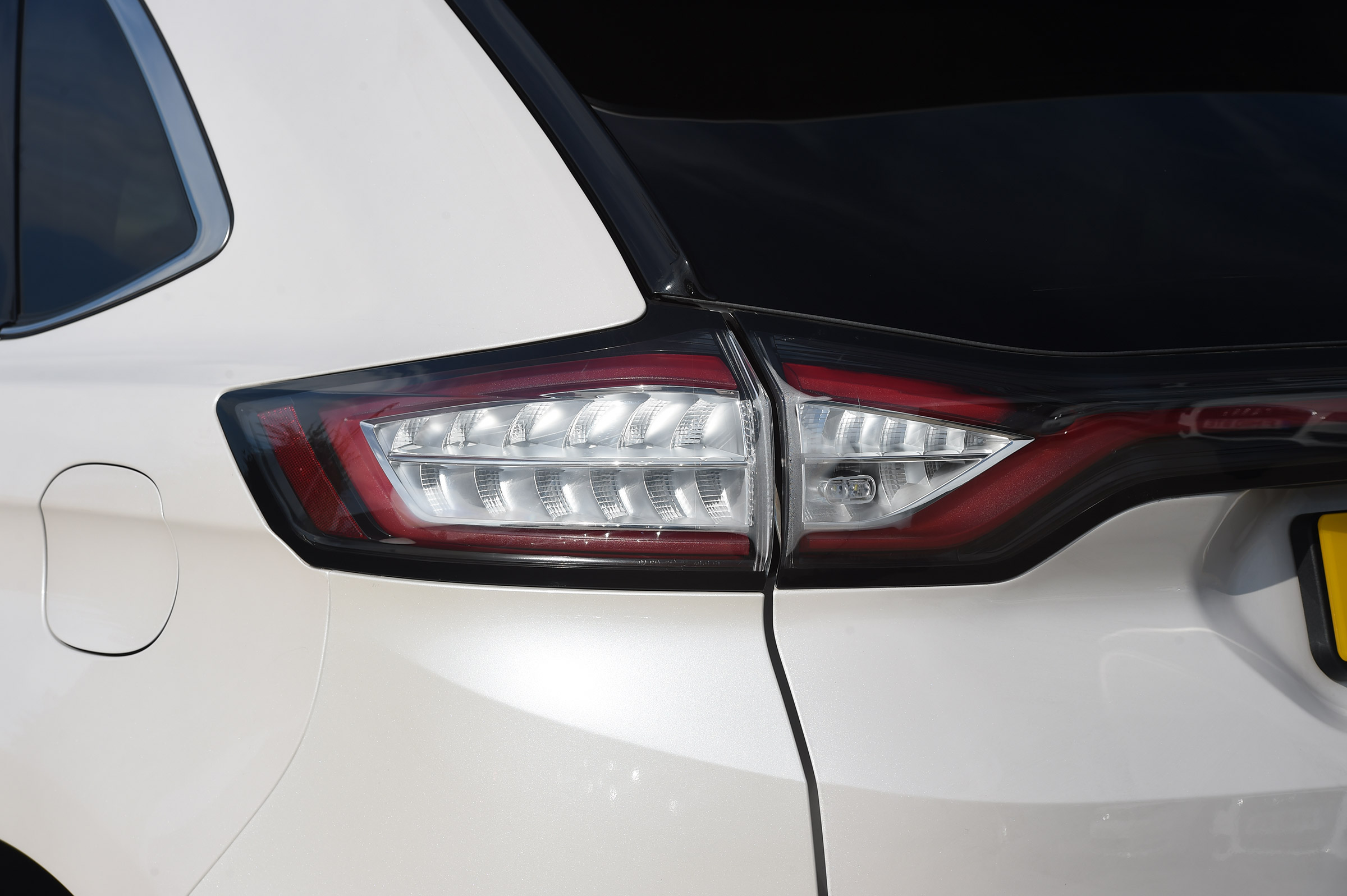 Ford Edge Vignale - rear light