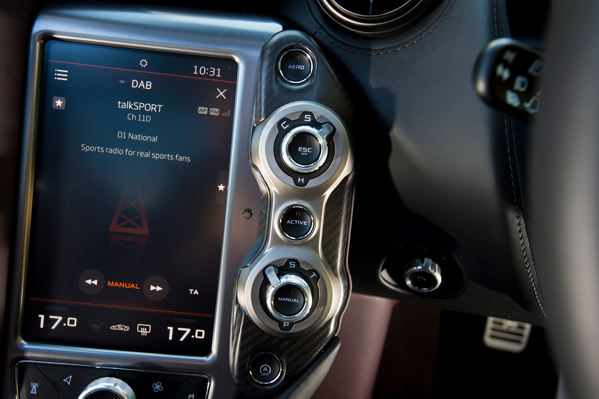 McLaren 720S - infotainment