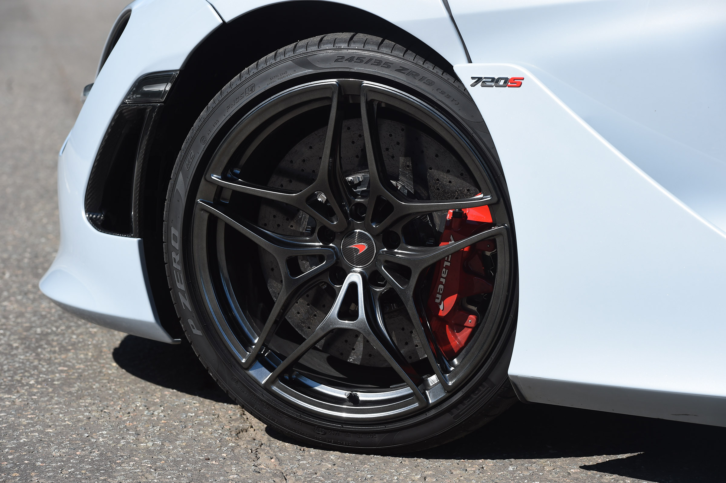 McLaren 720S - wheel detail