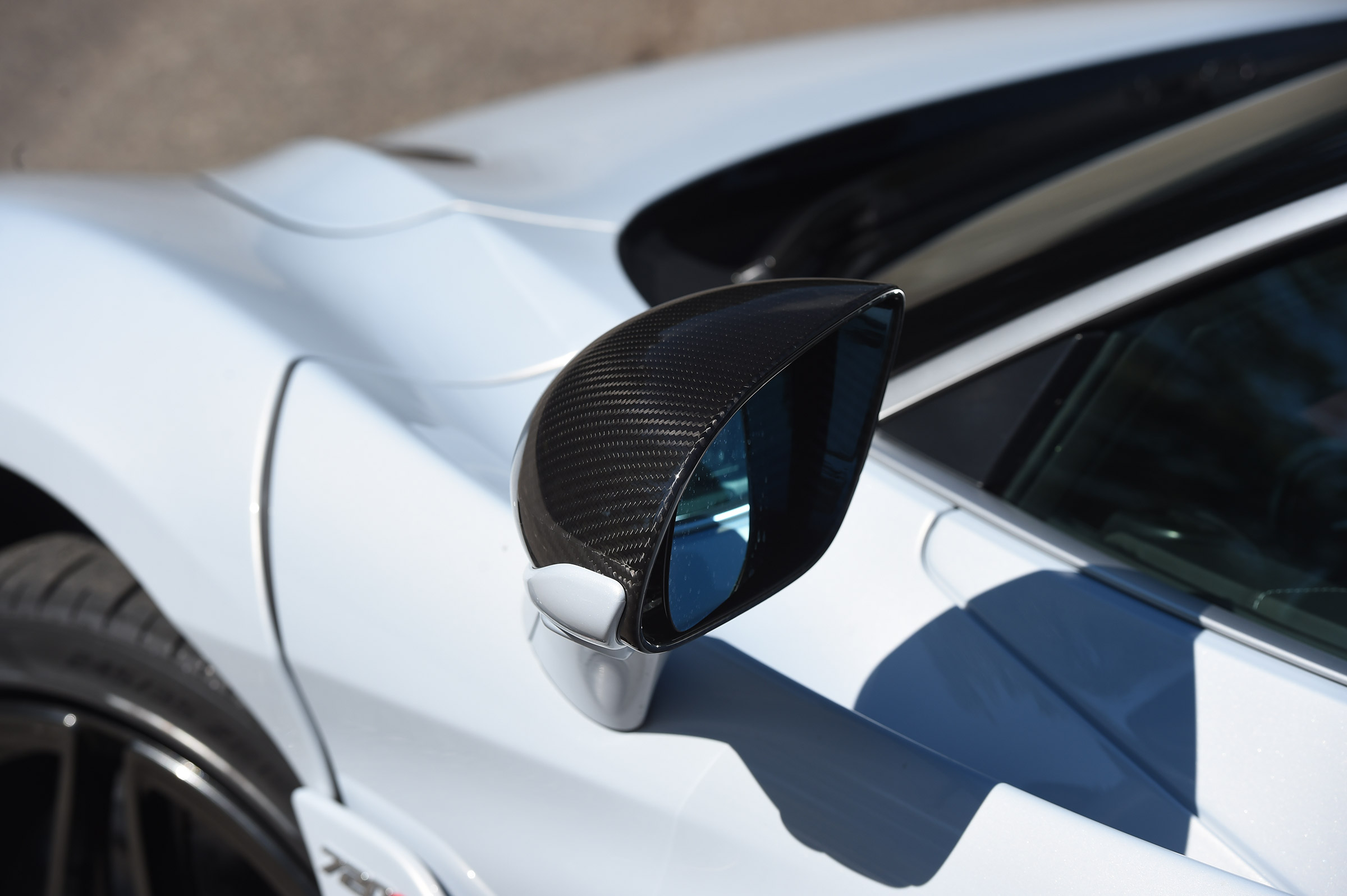 McLaren 720S - wing mirror