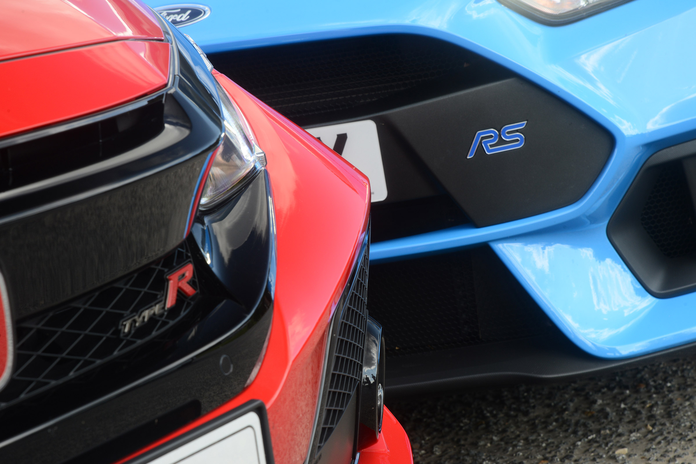 Honda Civic Type R vs Ford Focus RS - front detail