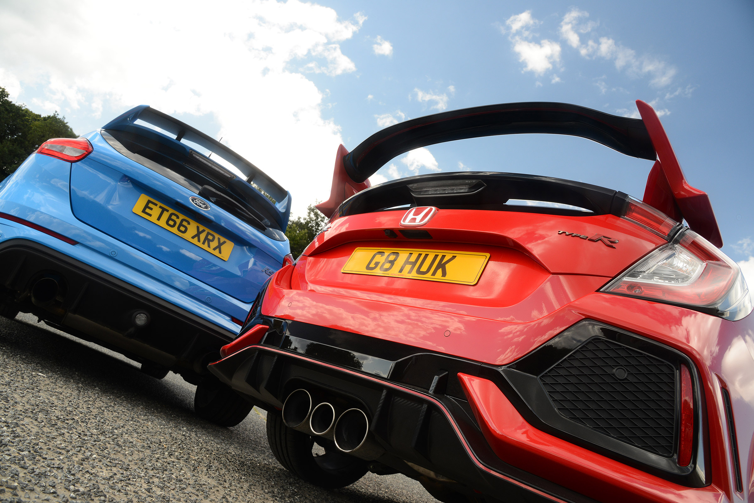 Honda Civic Type R vs Ford Focus RS - rear