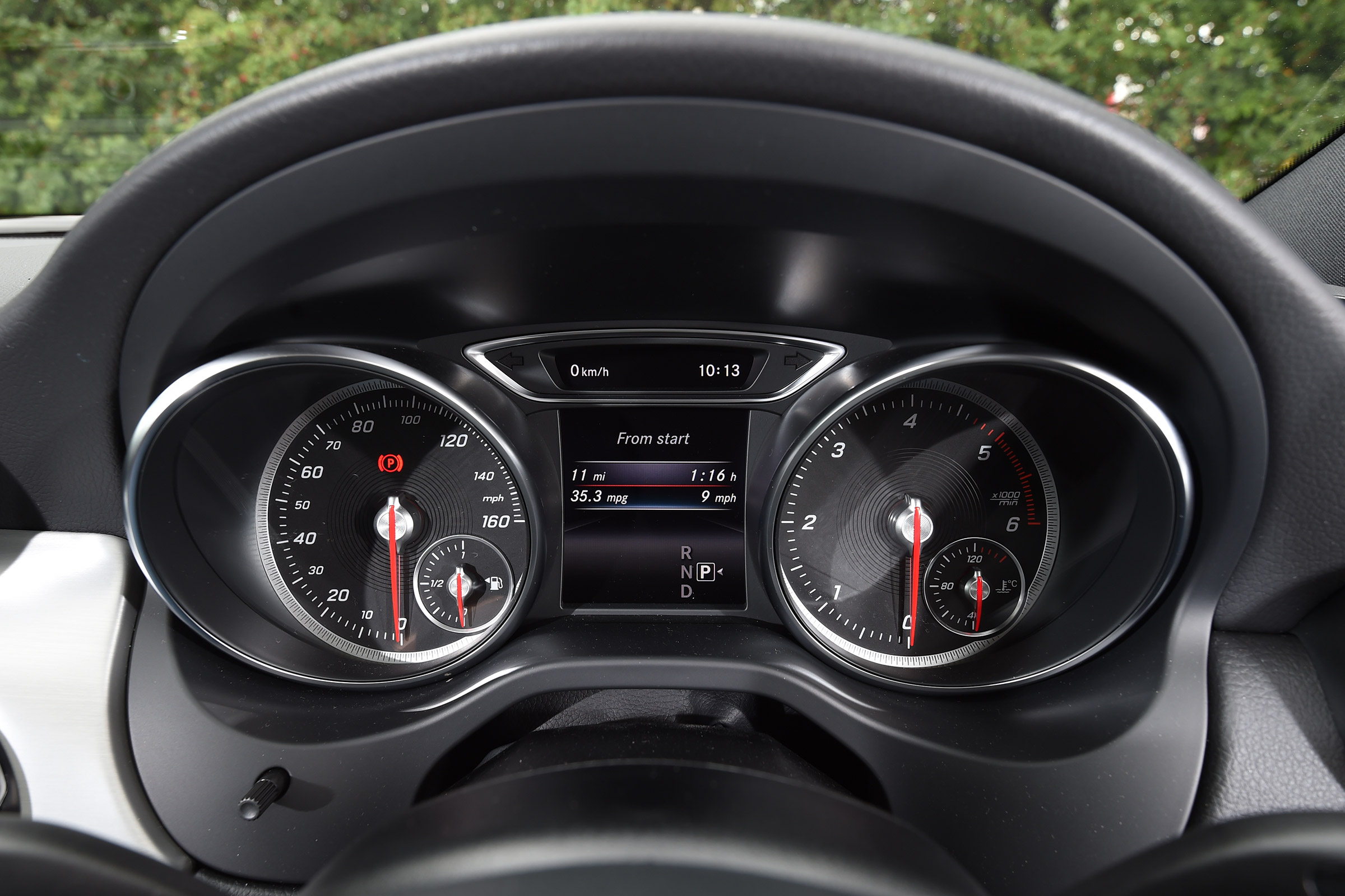 Mercedes GLA facelift - dials