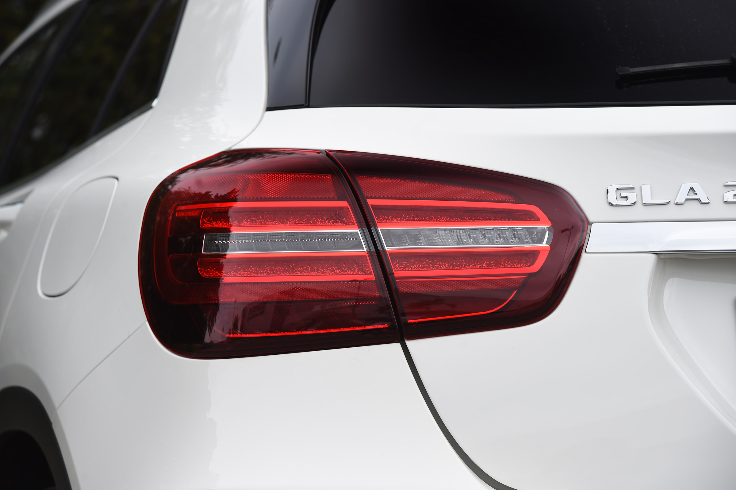 Mercedes GLA facelift - rear light