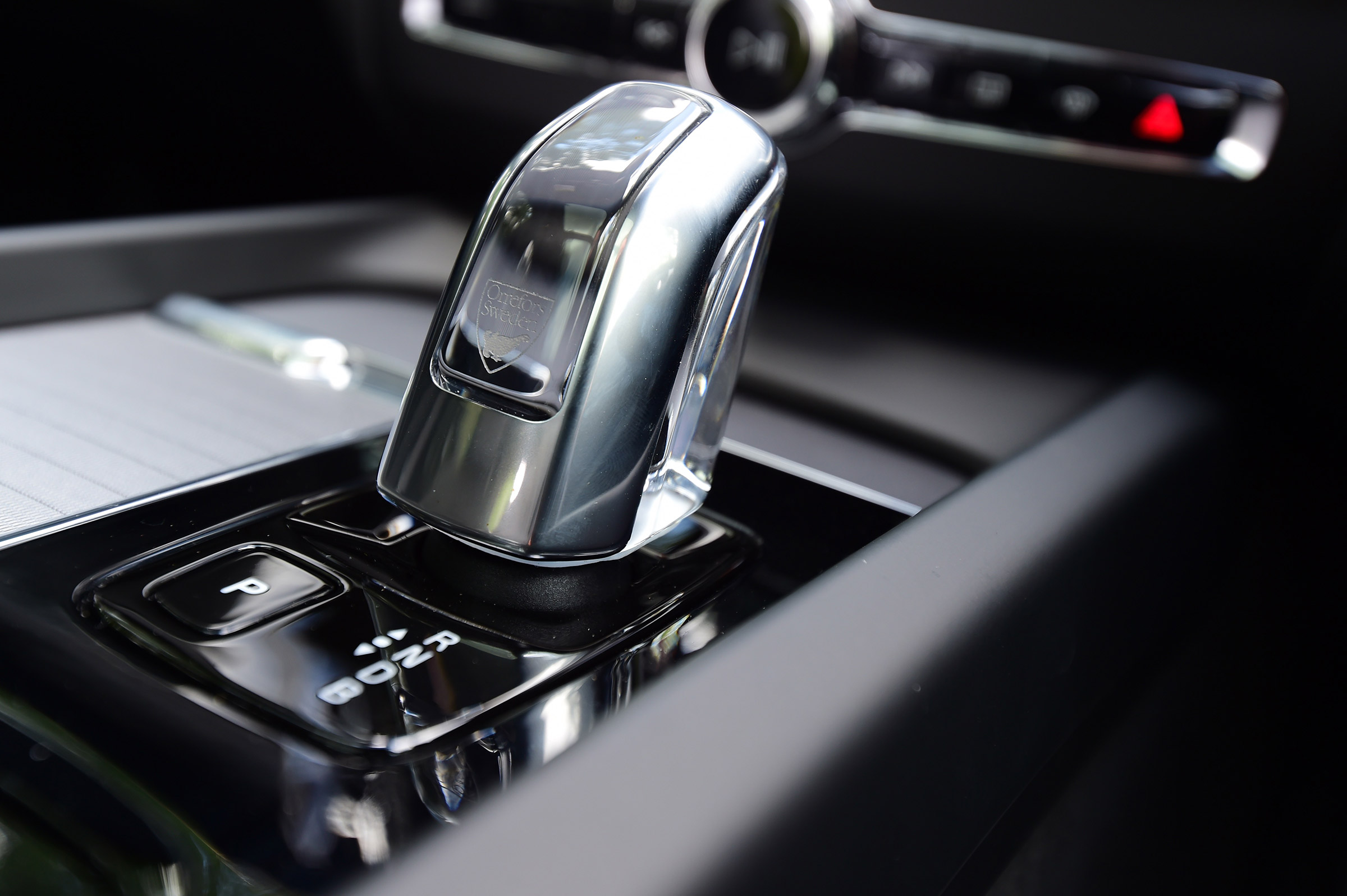 Volvo XC60 T8 - transmission