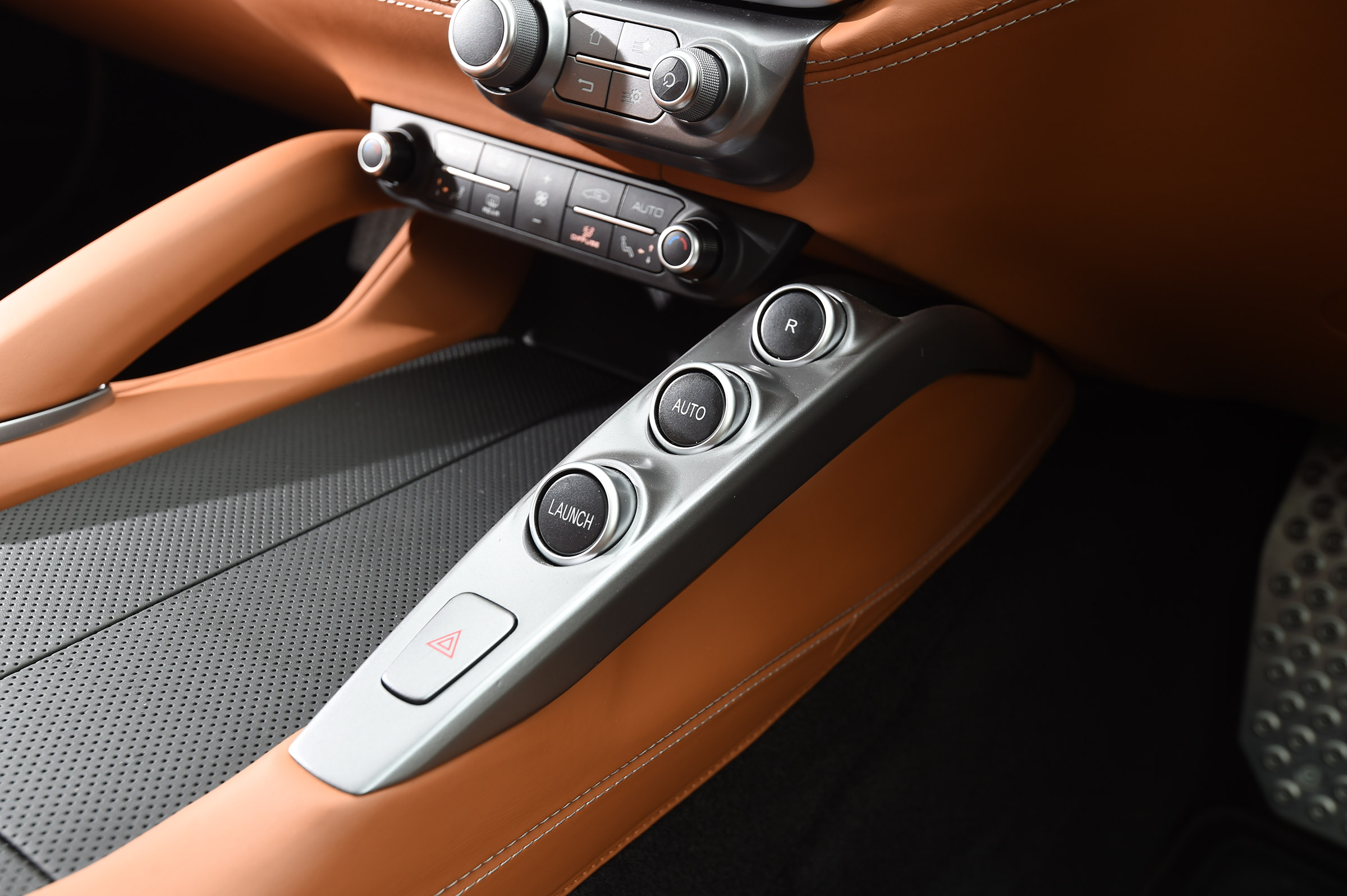 Ferrari GTC4 Lusso - centre console