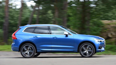 Volvo XC60 T8 - side