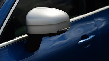 Volvo XC60 T8 - wing mirror