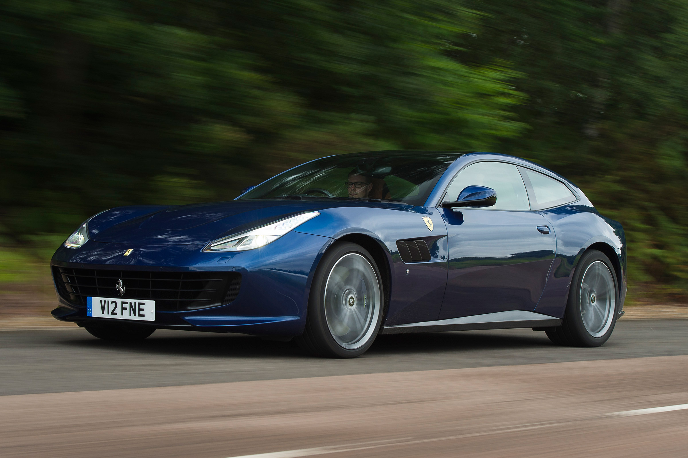 Ferrari GTC4 Lusso - front
