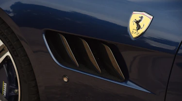 Ferrari GTC4 Lusso - air intake