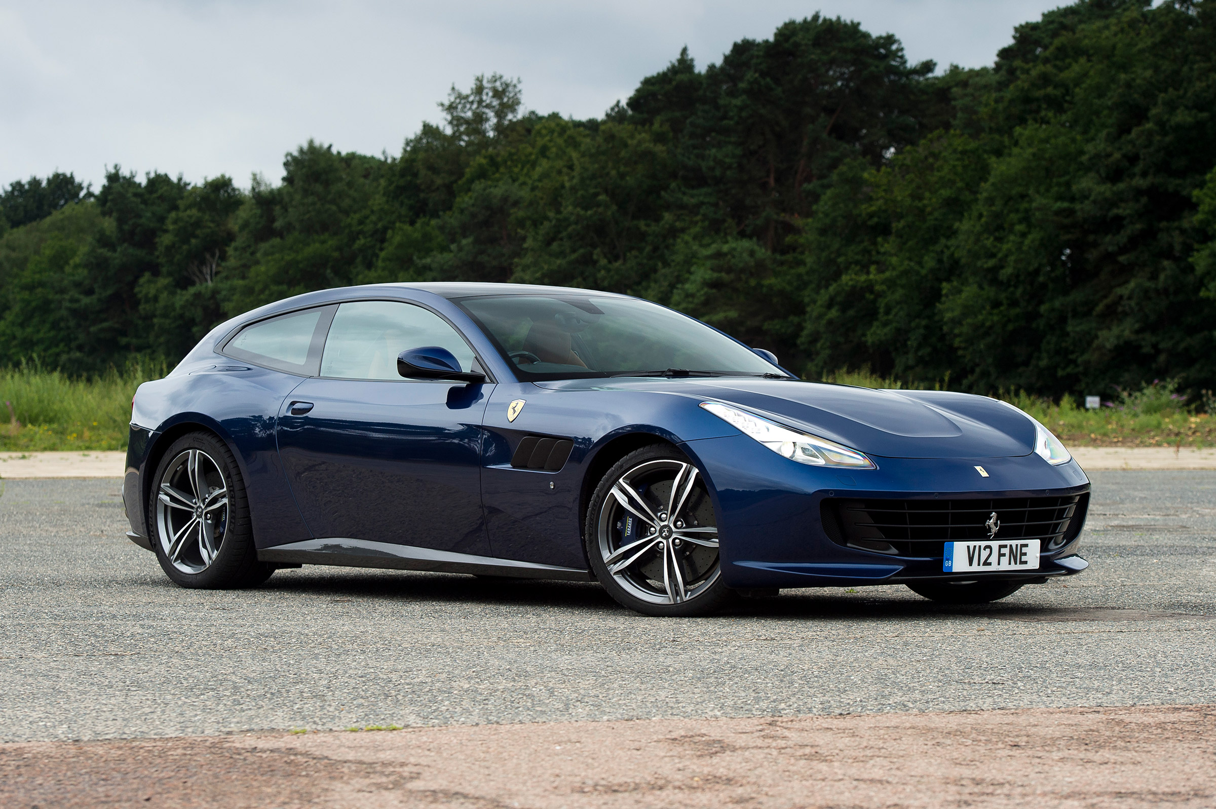Ferrari GTC4 Lusso - front static