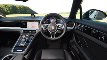 Porsche Panamera 4 E-Hybrid - interior