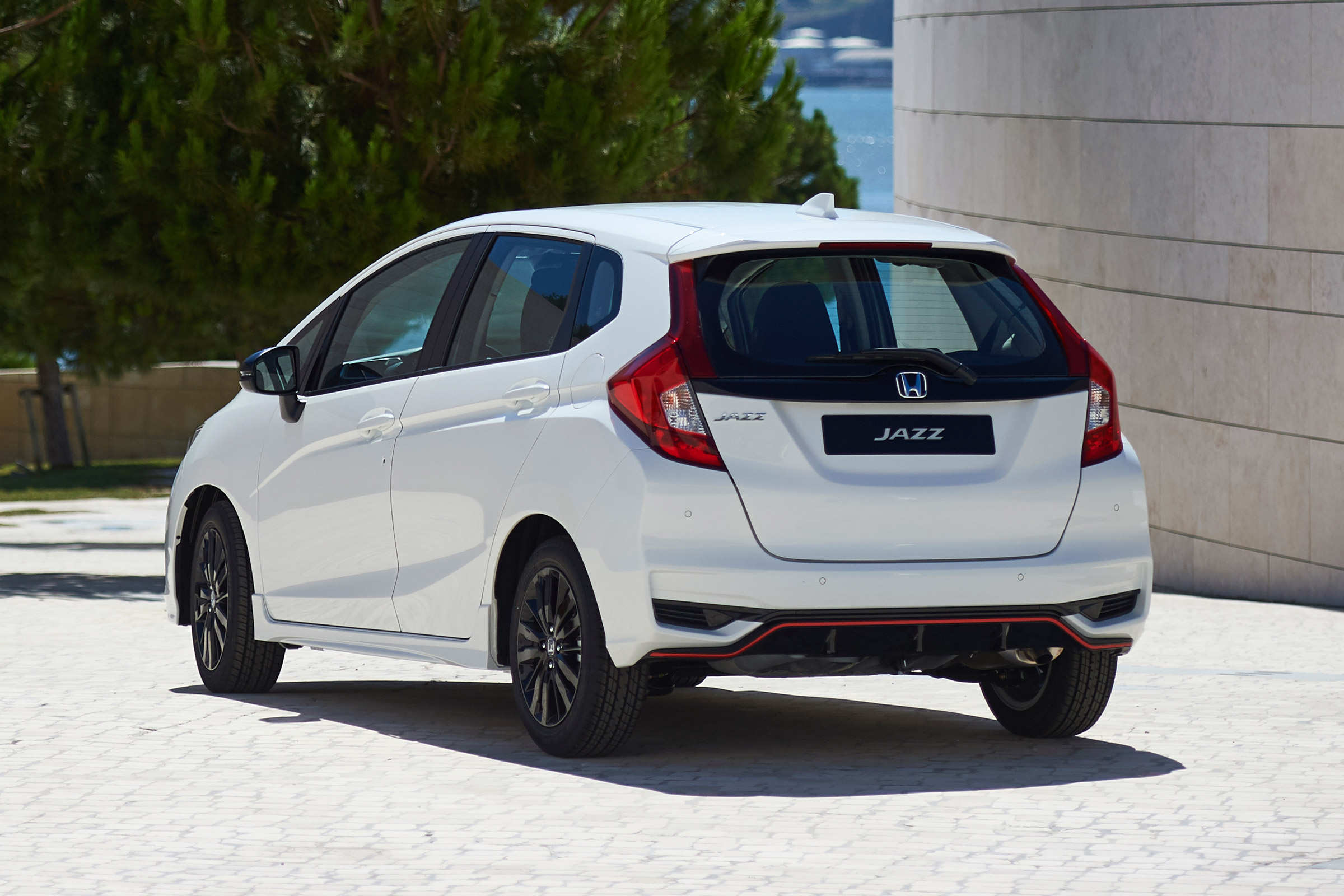 Honda Jazz facelift - rear static