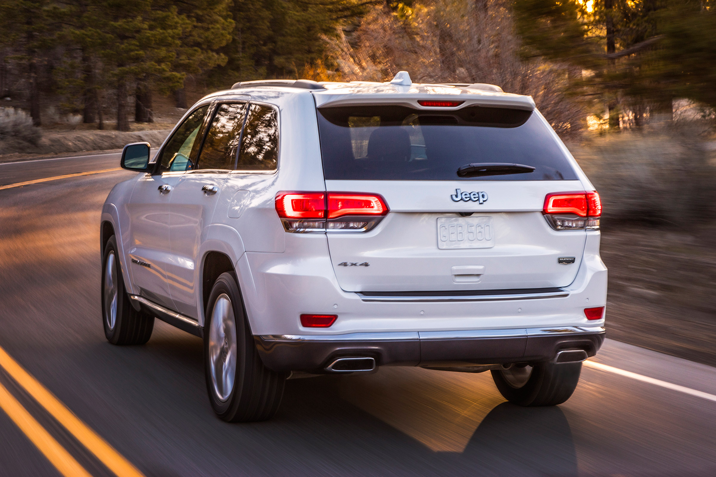 Jeep Grand Cherokee Summit - rear
