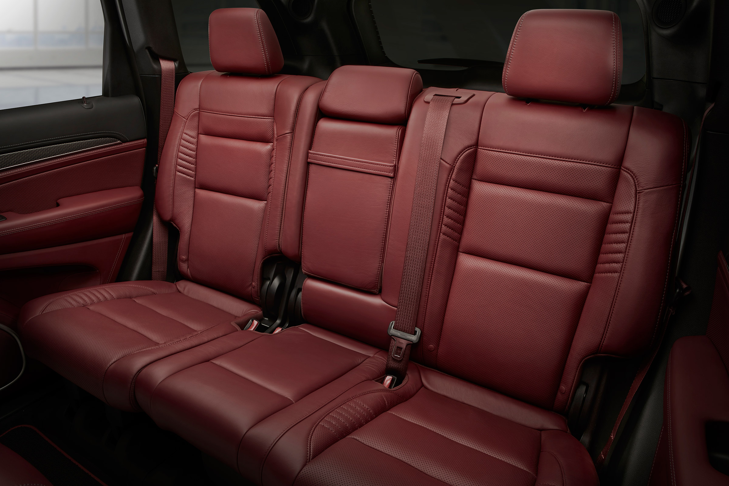 Jeep Grand Cherokee Trackhawk - rear seats