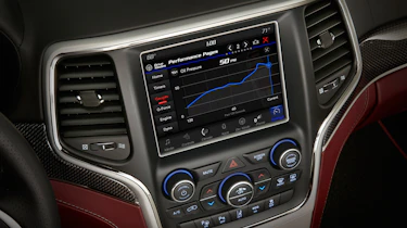 Jeep Grand Cherokee Trackhawk - infotainment
