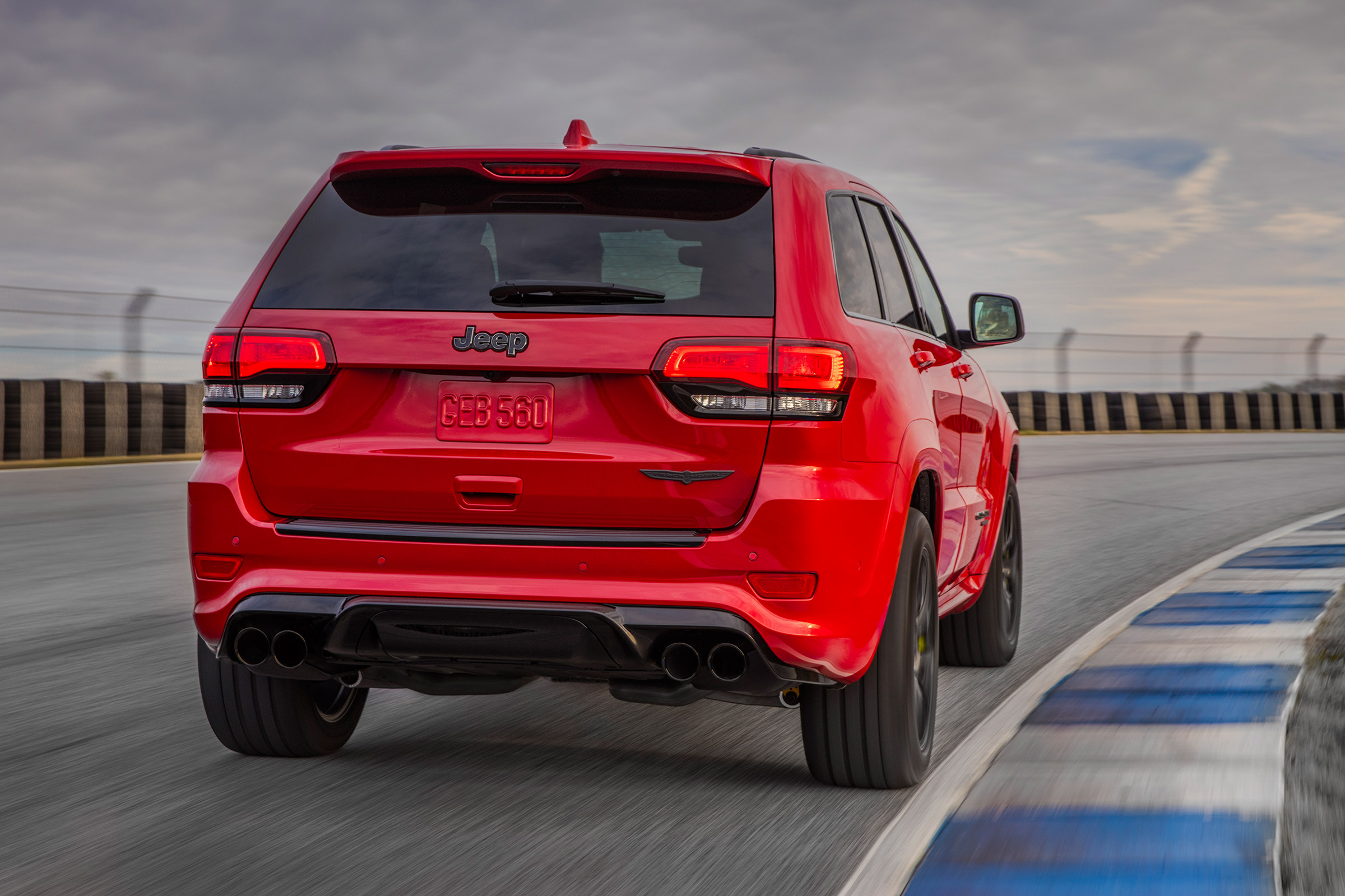 Jeep Grand Cherokee Trackhawk - rear action