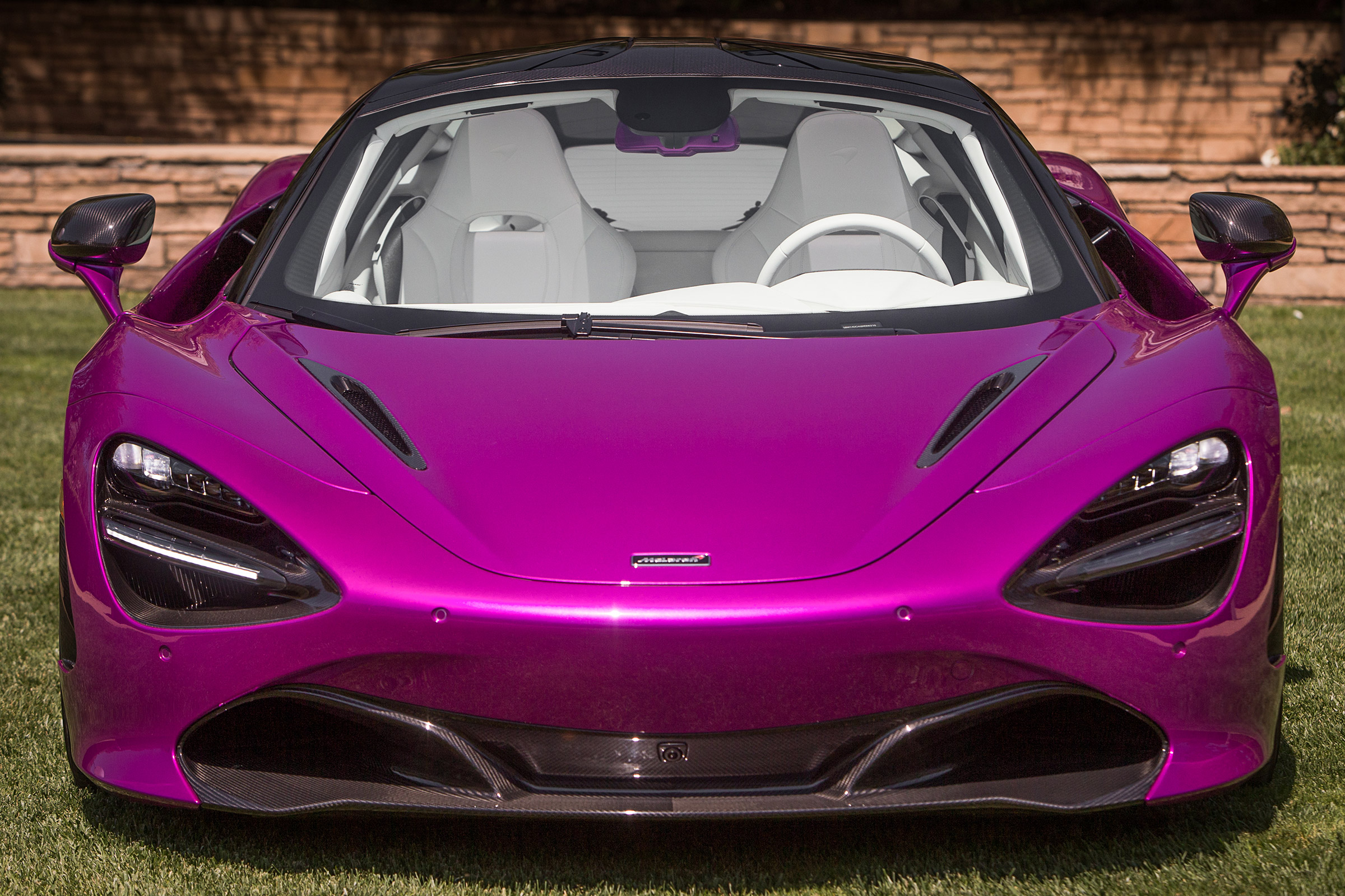 McLaren 720 MSO Fux Fuchsia - full front