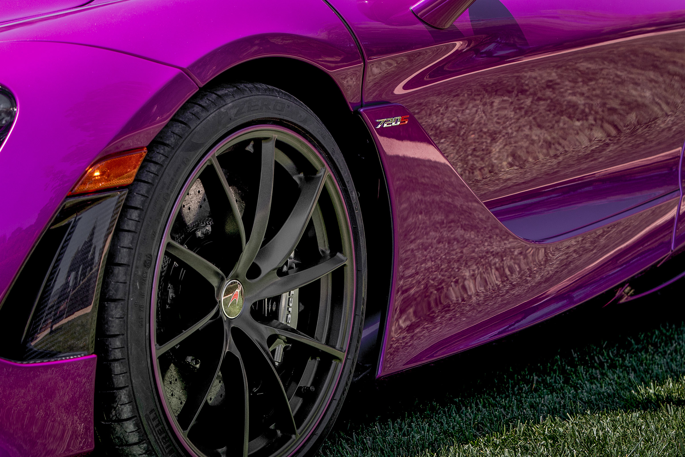 McLaren 720 MSO Fux Fuchsia - wheel