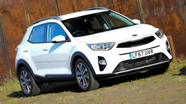 New Kia Stonic - front static