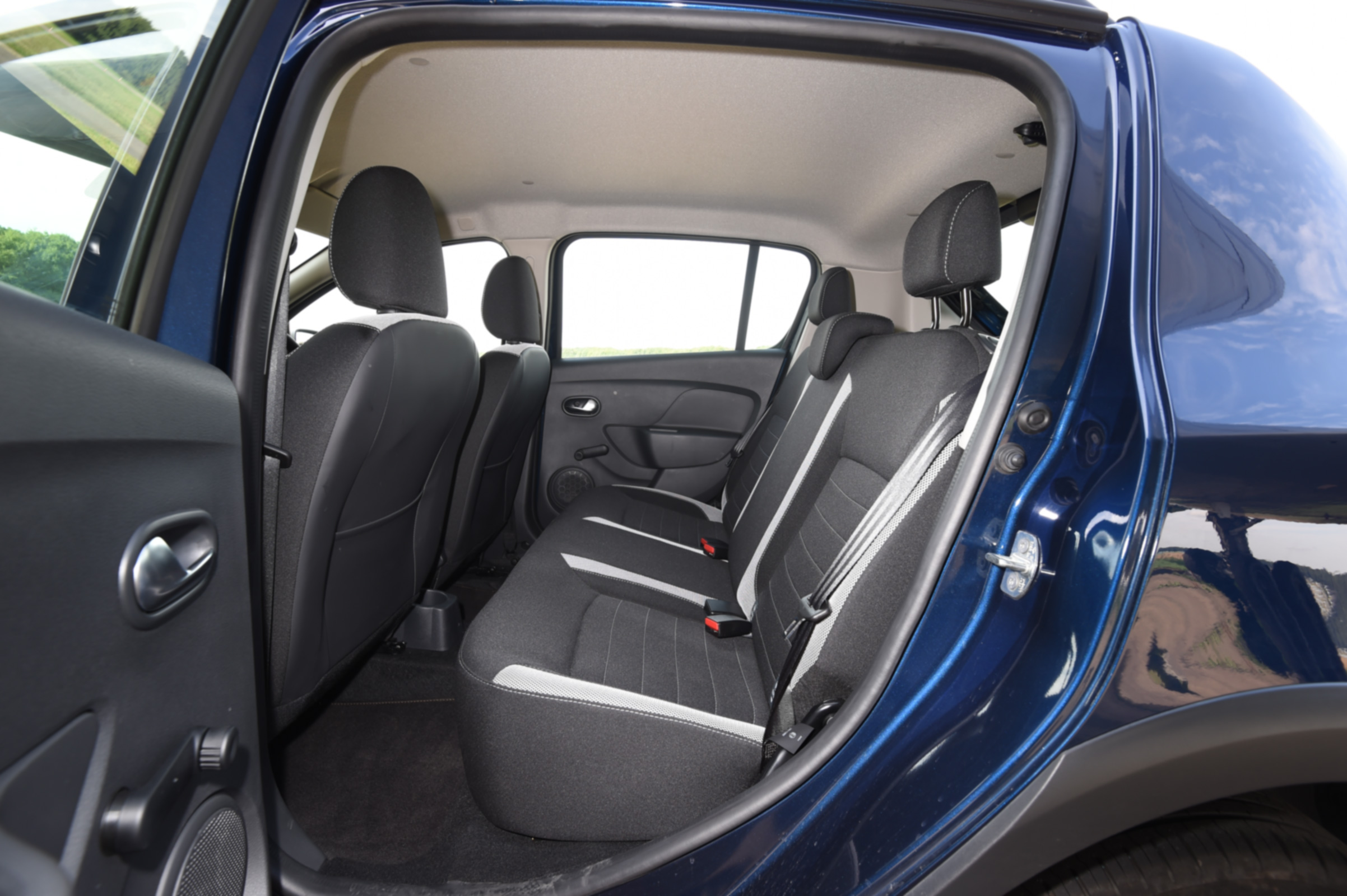 Dacia Sandero Stepway - rear bench