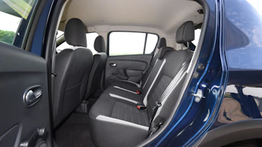 Dacia Sandero Stepway - rear bench