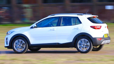 New Kia Stonic - profile