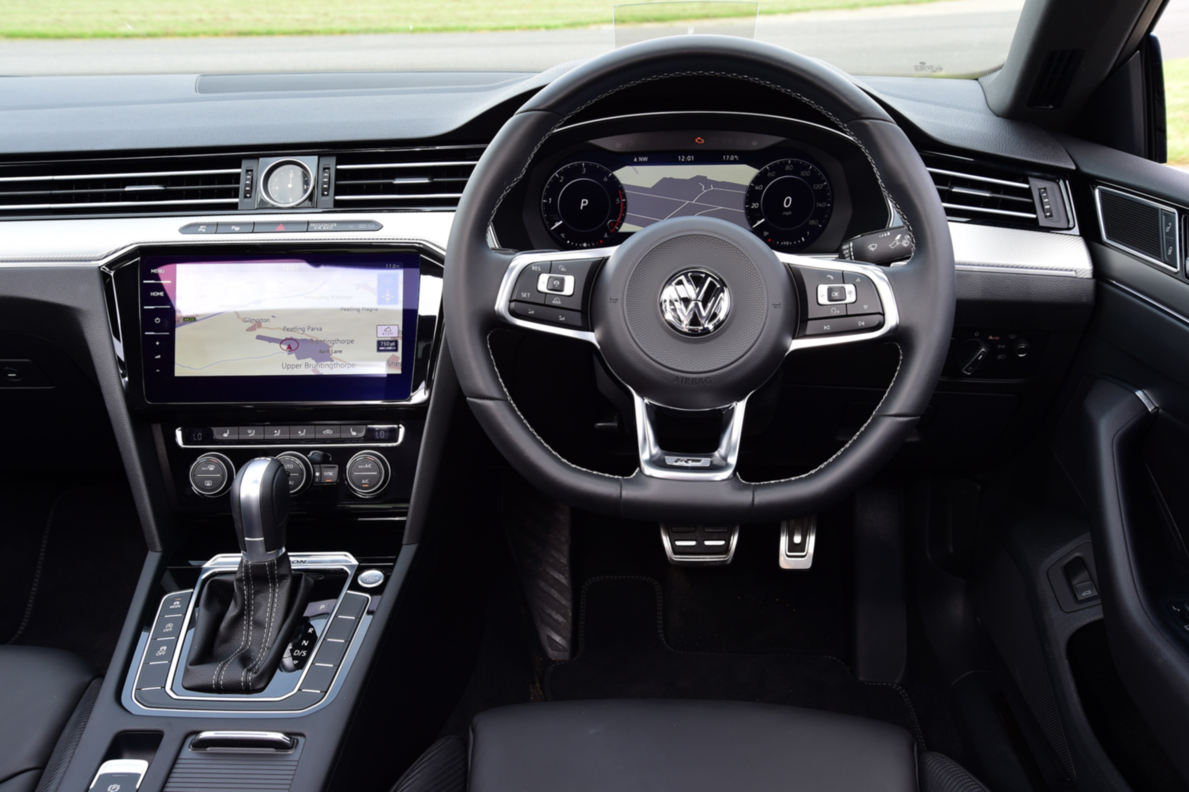 Twin test - VW Arteon - cockpit