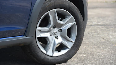Dacia Sandero Stepway - wheel