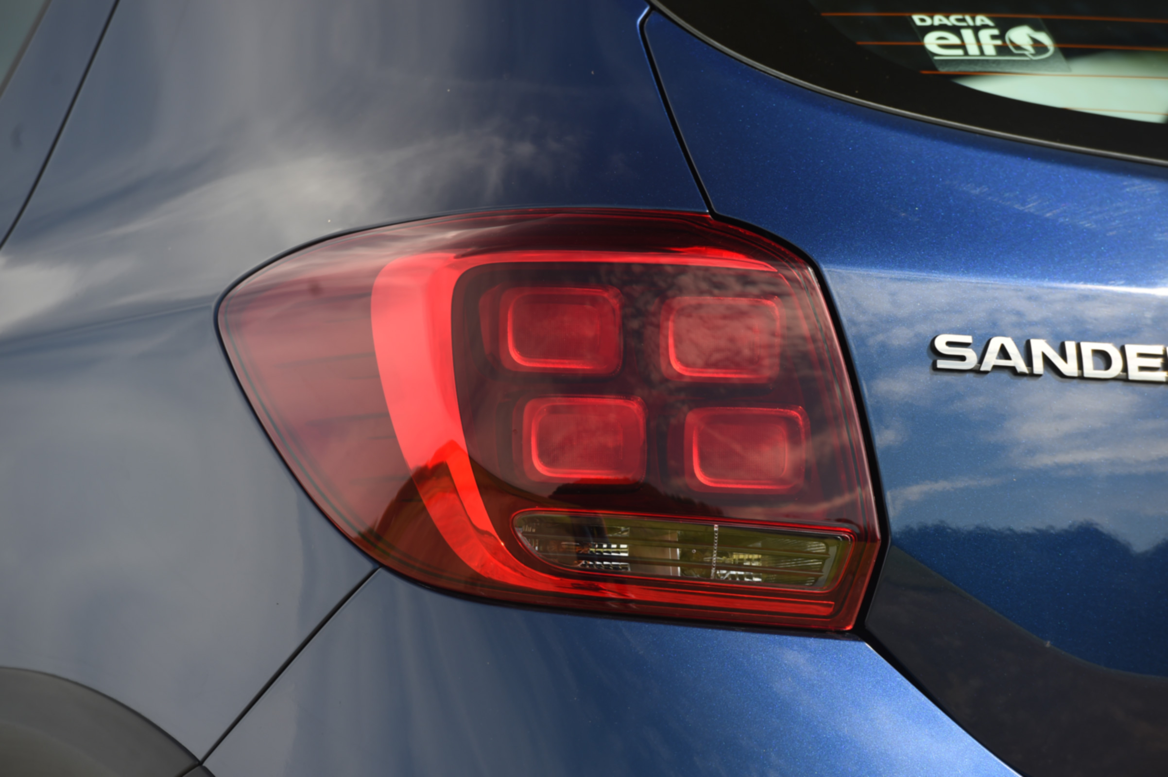 Dacia Sandero Stepway - tail light
