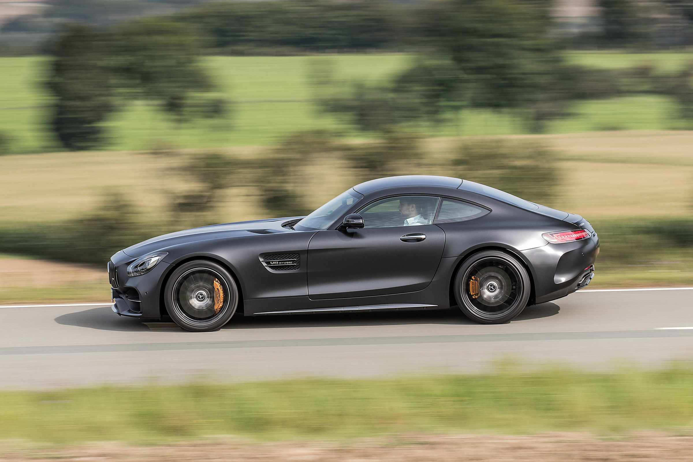 Mercedes-AMG GT C - side