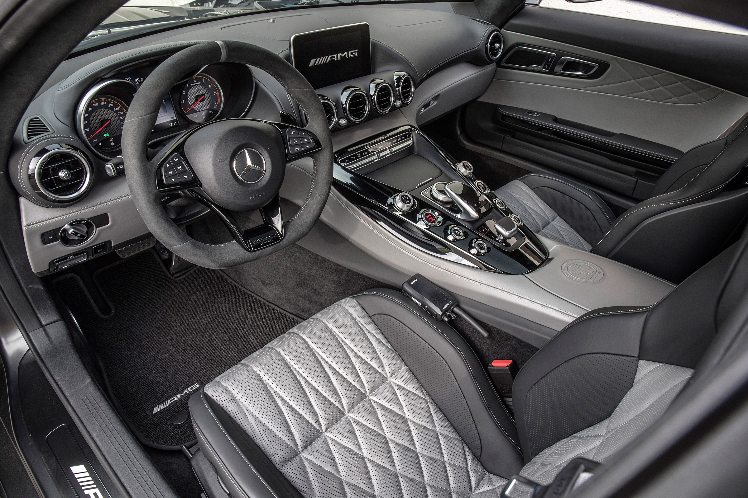 Mercedes-AMG GT C - dash