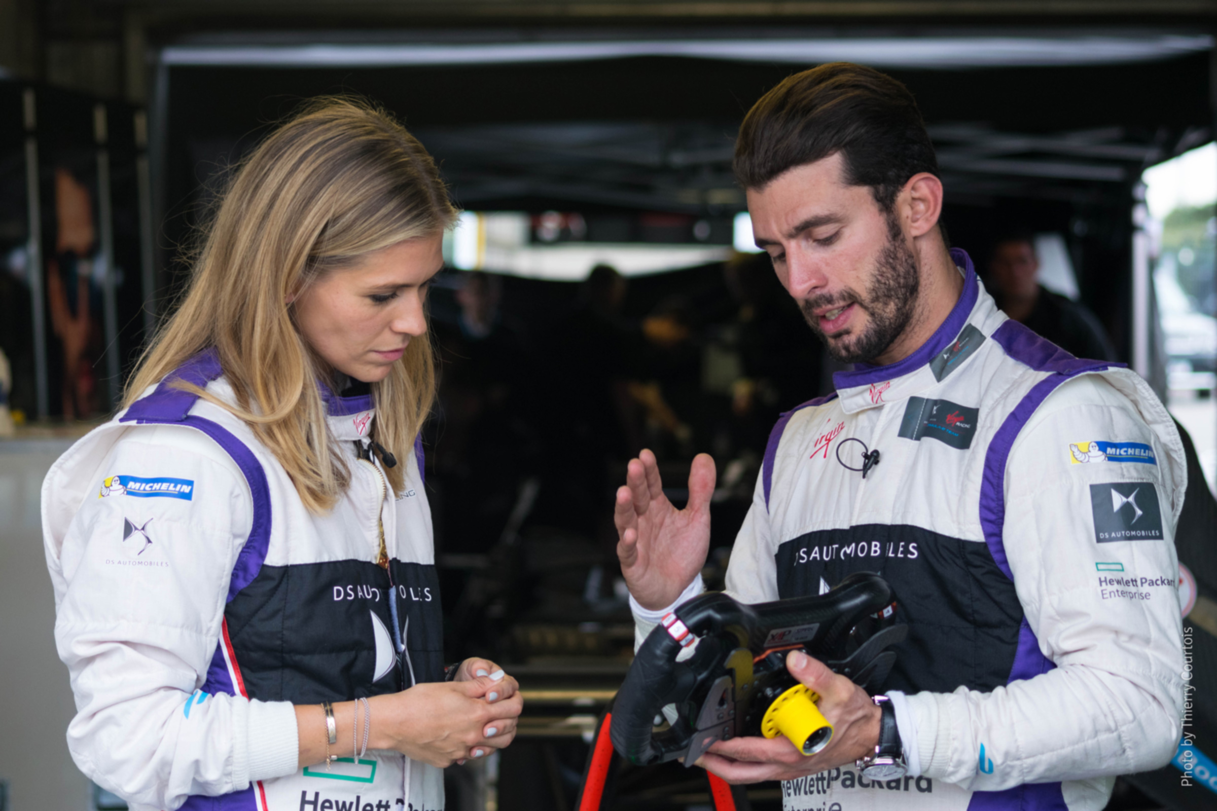 What is Formula E - driving a car