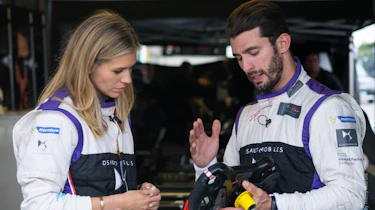 What is Formula E - driving a car