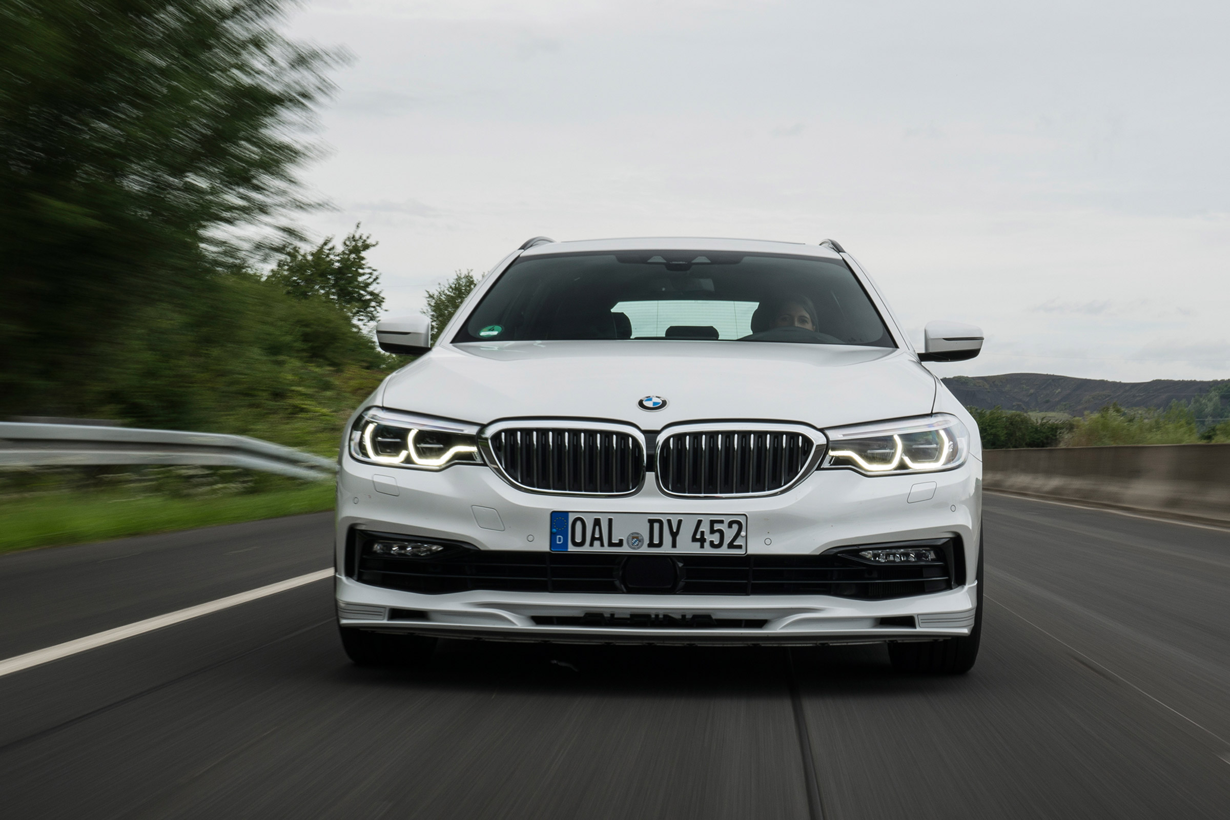 BMW Alpina D5 S Touring - full front