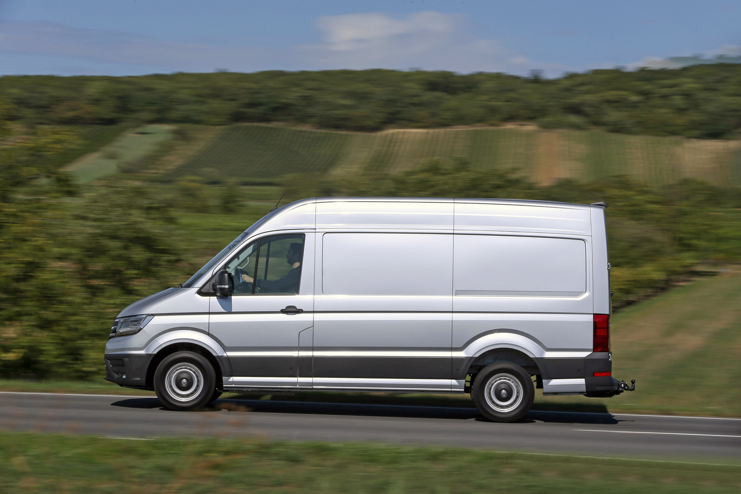VW Crafter 4motion - side