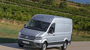 VW Crafter 4motion - front action