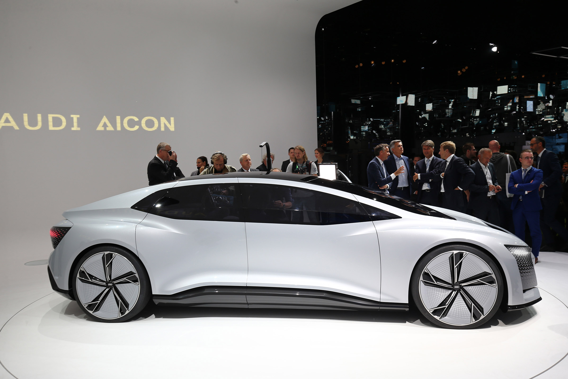 Audi Aicon concept - Frankfurt show side