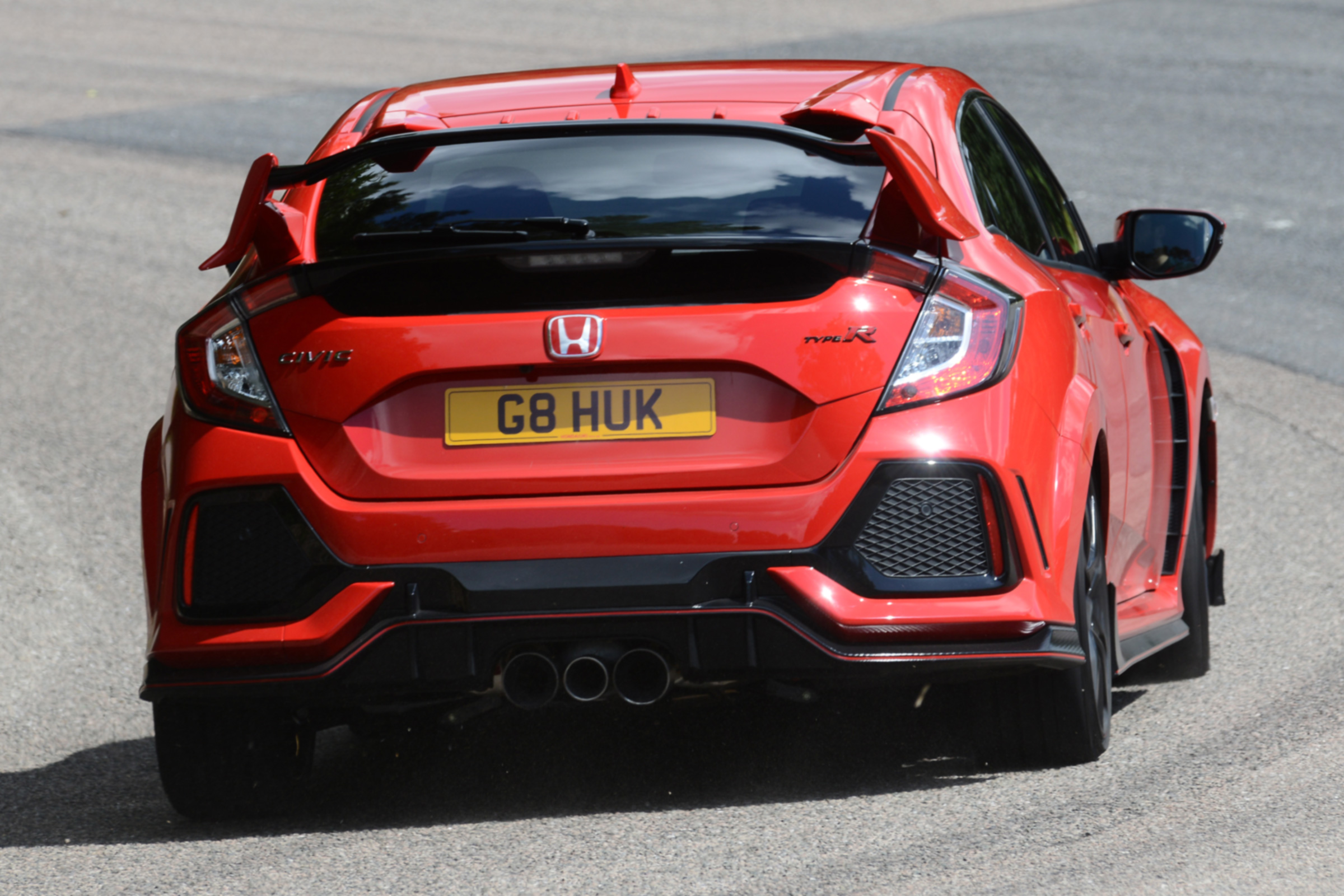 UK Honda Civic Type R 2017 - rear