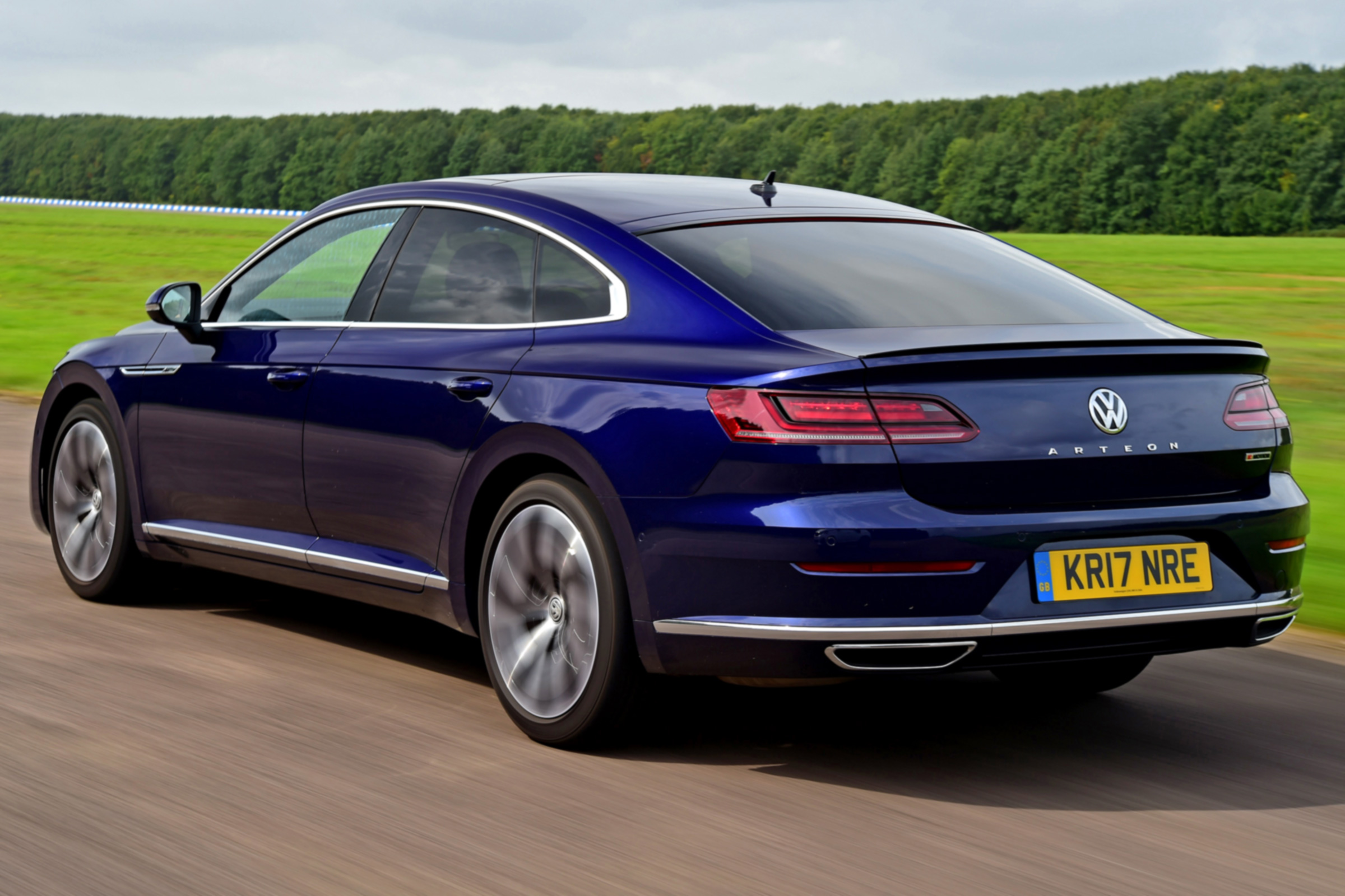 Twin test - VW Arteon - rear