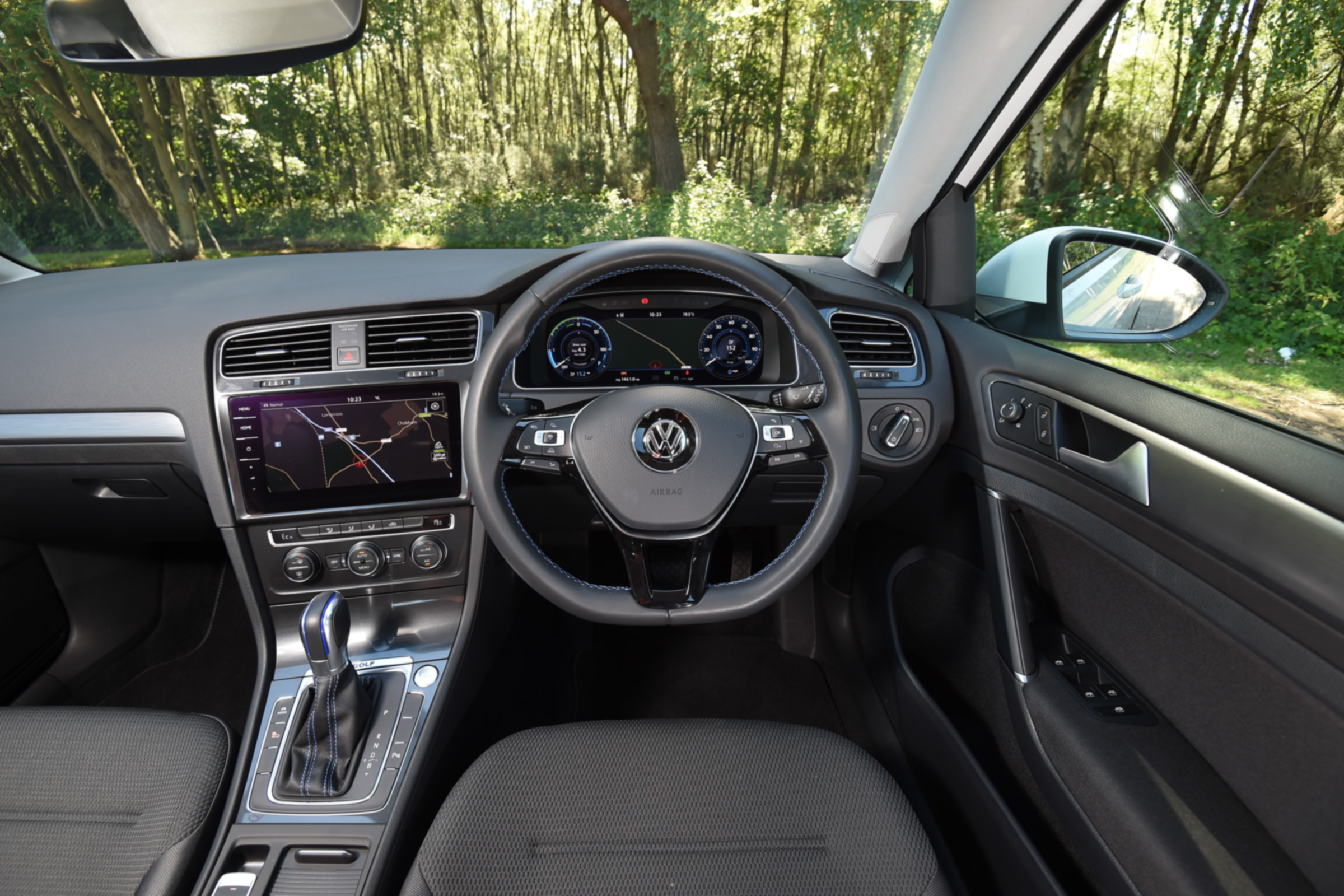 Long-term test - VW e-golf - cockpit