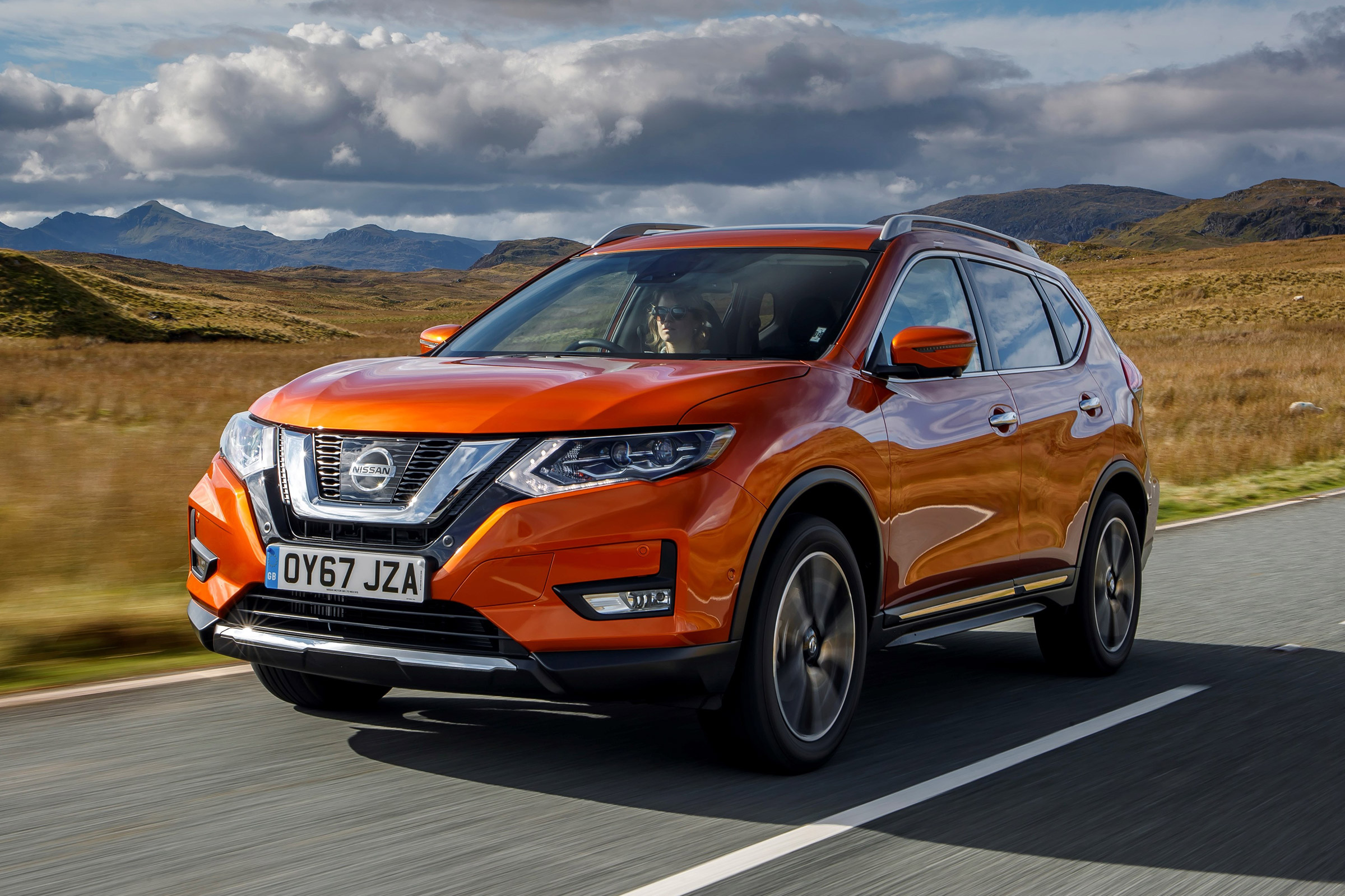 Nissan X-Trail - front tracking