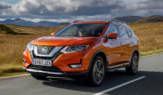 Nissan X-Trail - front tracking