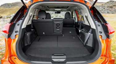 Nissan X-Trail - boot seats down