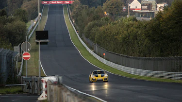 Porsche 911 GT2 RS Nurburgring record - straight