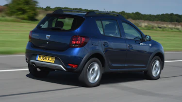 Dacia Sandero Stepway - dynamic rear