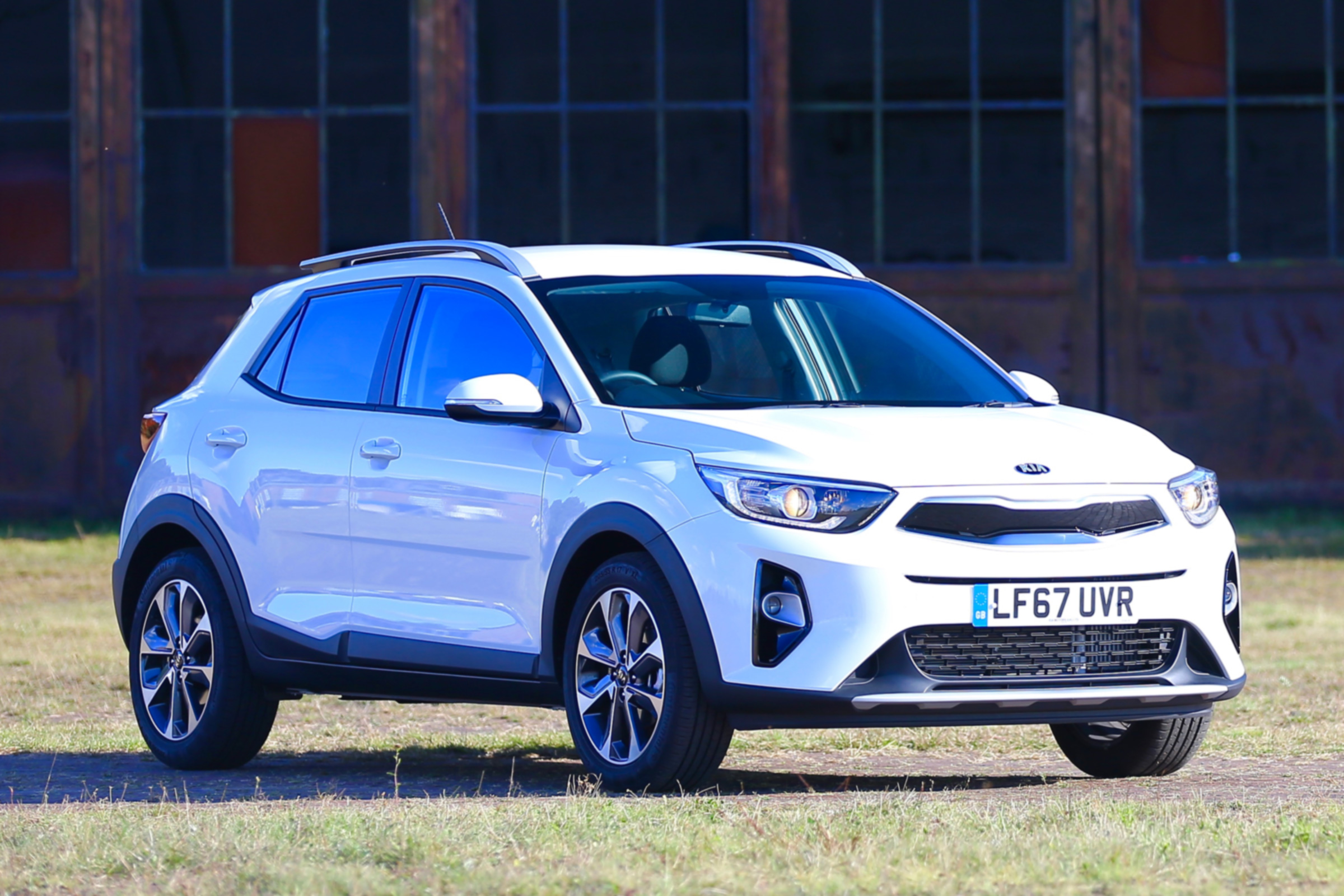 New Kia Stonic - front quarter